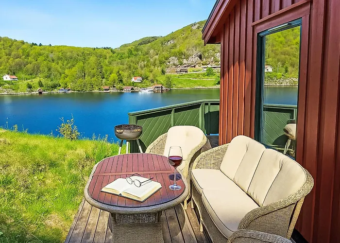 Holmen By Interhome Lyngdal